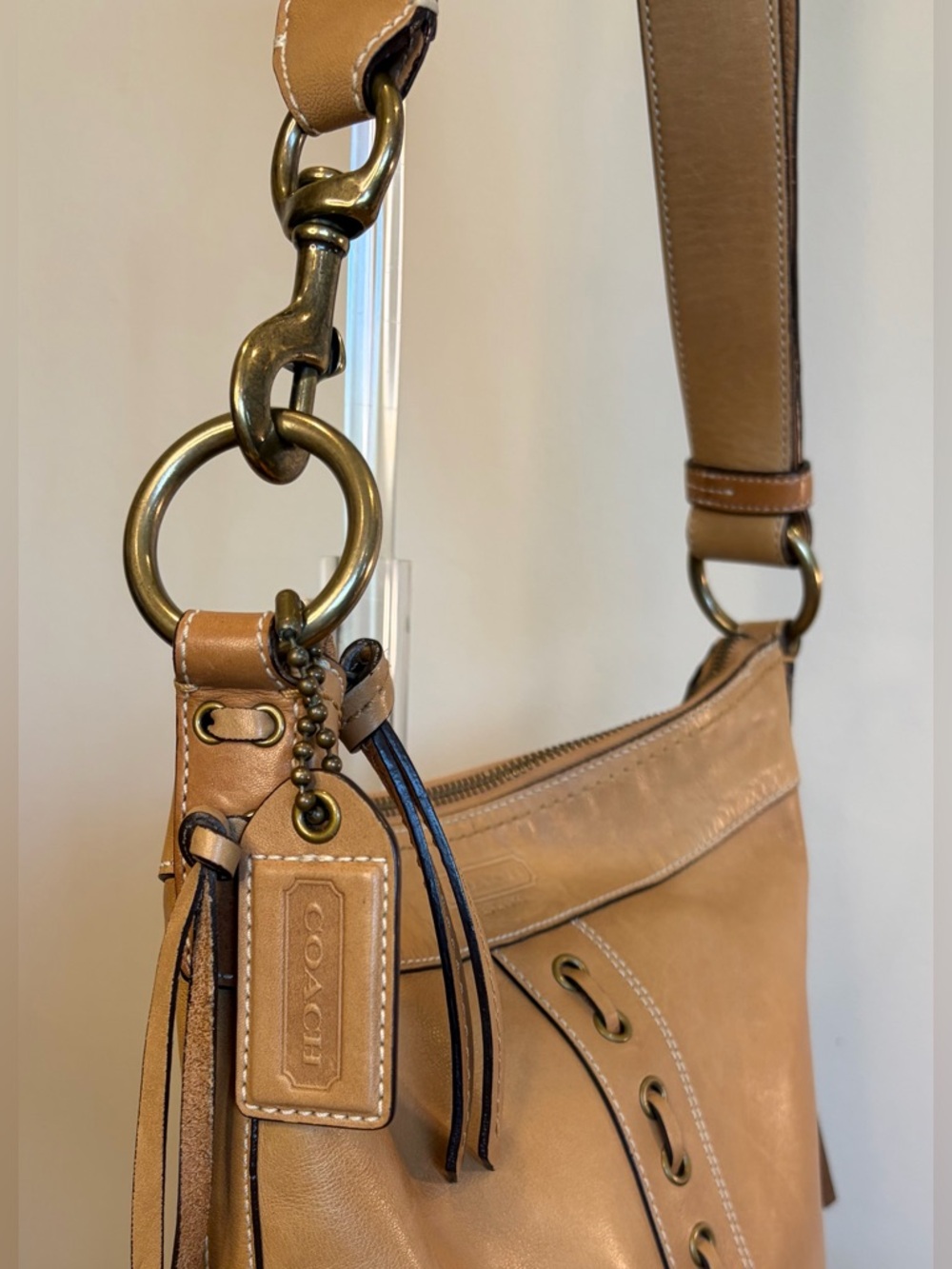 Vintage COACH Saddle Brown Chelsea Laced Shoulder Bag 10399 - Picture 6 of 17